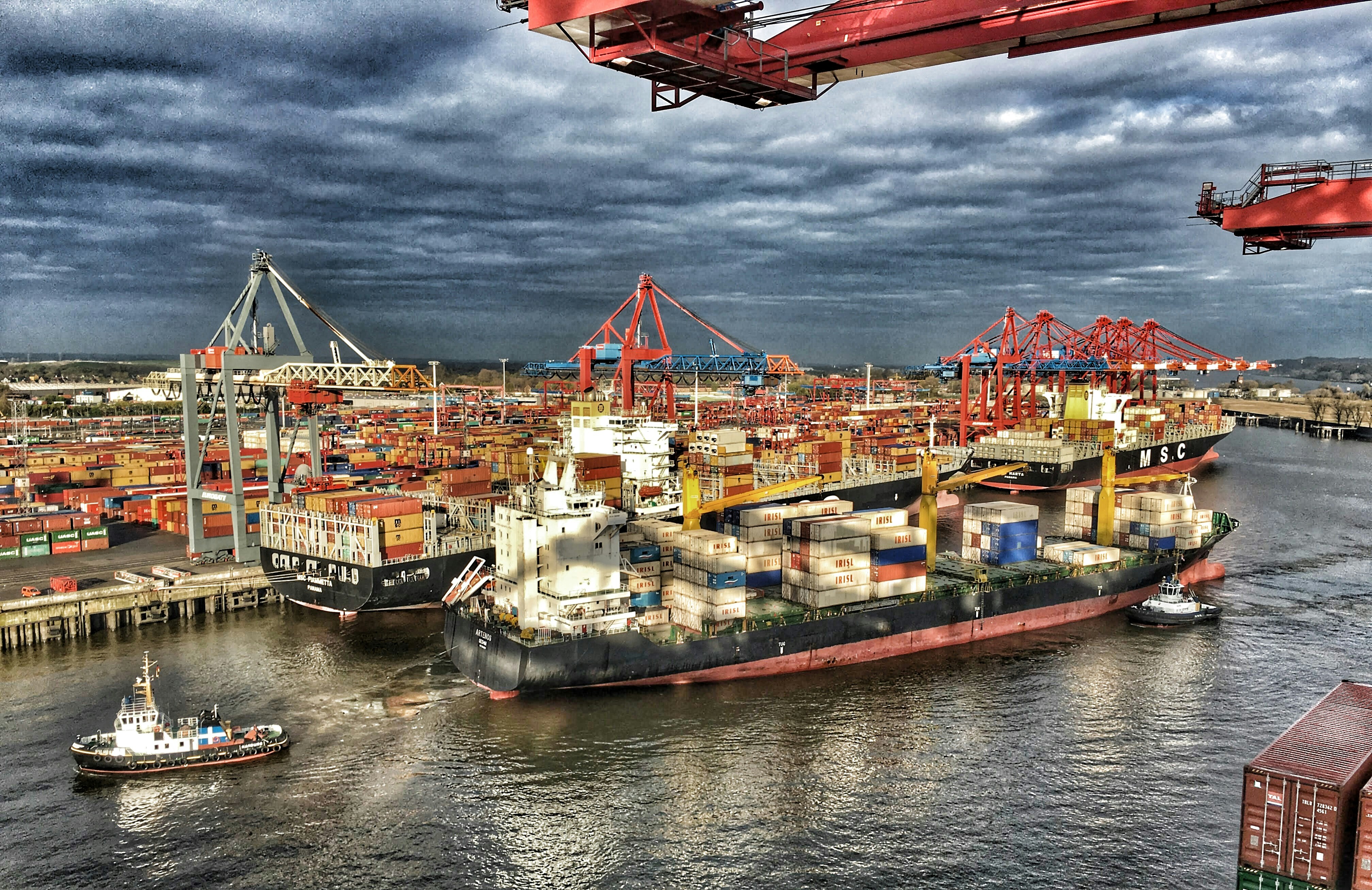 International Couriers service